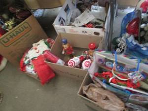 lot 79 image: Massive Christmas decor lot includi...