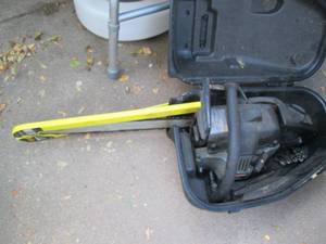 lot 91 image: Craftsman gas powered Chainsaw with...