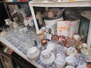 lot 97 image: Massive collection of vintage glass...