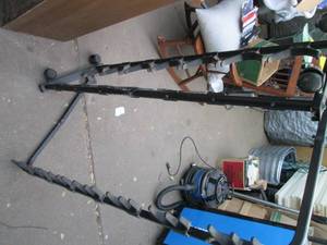 lot 99 image: Freestanding yet collapsible 6-plac...