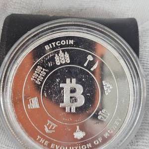 lot 3 image: Bit Pay Bitcoin-1oz-.999 Silver Round