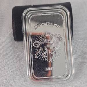lot 33 image: Lion 1 oz-.999 Silver Bar