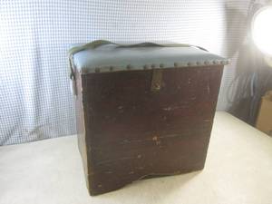 lot 126 image: (EW6) Vintage Multi-Use Wood Lockab...