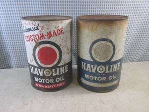 lot 155 image: (EW4) 2 Vintage 5-Quart Metal Havol...