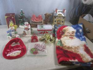 lot 180 image: (EW4) Assorted Christmas...