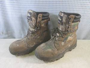 lot 195 image: (CS) Itasca Camo Waterproof Boots w...