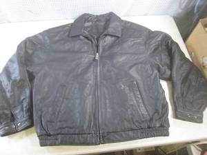 lot 205 image: (CS) Croft & Barrow Leather Jacket ...