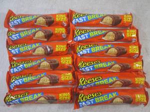 lot 233 image: (B-1) 12 King Size Reeses Fast Brea...