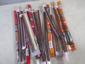 lot 251 image: (C-3) 18 Assorted Snack Sticks Past...