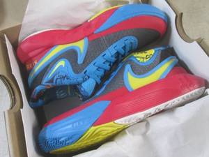 lot 84 image: (CSB) New Nike Kyrie 8 GO SE (PS) S...