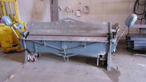 lot 1 image: 8ft Inside Chicago Box and Pan Break on Wheels