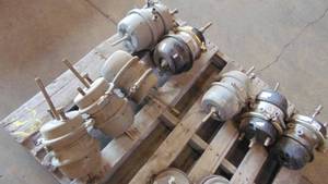 lot 23 image: 8- Various Brake Chambers