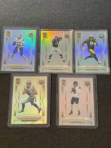 lot 16 image: Set of 5 2025 Panini Donruss Elite Football Cards with Star Players