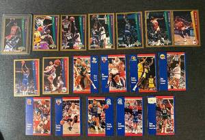 lot 75 image: Lot of 18 Fleer 1992-93 NBA Basketball Cards with Michael Jordan and Stars