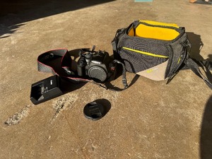 lot 14 image: Canon Camera & Case