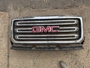 lot 83 image: 15-17 GMC Canyon Grille