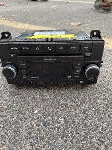 lot 94 image: 11-13 DurangoCherokee Radio