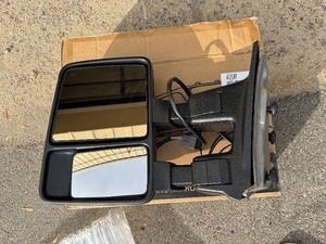 lot 60 image: 08-13 Ford F150250350 Mirror