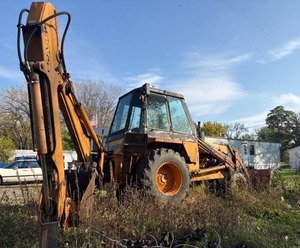 Case 580D Construction King Backhoe Loader with Enclosed Cab