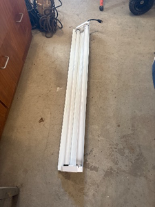 lot 308 image: Lifelite 4 Foot Fluorescent Shop Light