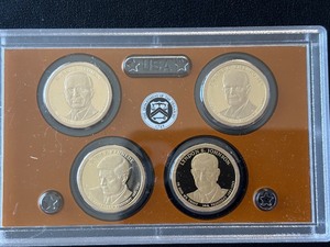 lot 94 image: 2015 Presidential Dollar Set