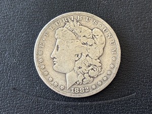 lot 27 image: 1882-O Morgan Dollar