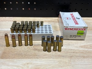 lot 17 image: .38 Special Reloads 46 Rounds