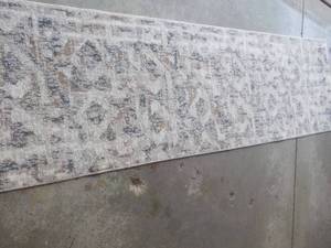 lot 10 image: Threshold Elliot Geo Runner 24 x 6 ...