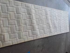 lot 12 image: Momeni 100% Wool Fiberhand Tufted 2...