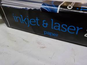 lot 32 image: 500 Sheets Premium Ink Jet and lase...
