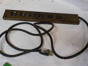 lot 65 image: 6 outlet Cord...