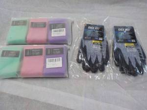 lot 82 image: 2 Dex Fit Gloves and 2 Workout Stri...