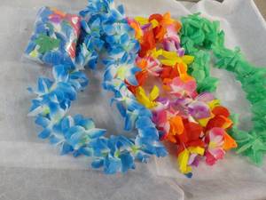 lot 113 image: Hawaiian Leis...
