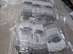 lot 116 image: 12 Pair Sport Socks...