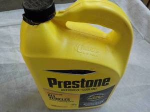 lot 164 image: Prestone 1 Gallon Antifreeze Coolan...