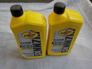 lot 166 image: 2 qts Pennzoil SAE5W-30...