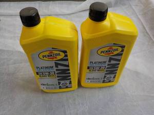 lot 167 image: 2 qts Pennzoil SAE5W-30...