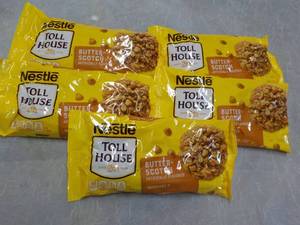 lot 218 image: 5 Bags Butterscotch Morsels - 11 oz...