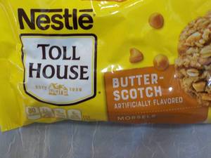 lot 220 image: 5 Bags Butterscotch Morsels - 11 oz...