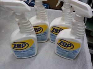 lot 226 image: 4 ZEP 32 oz Sprays Bottles...