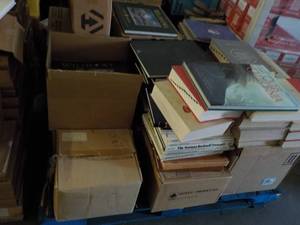 lot 274 image: Pallet of Hardcover Books and every...