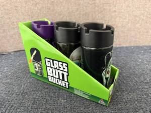 lot 75 image: 3 Pack of Glass Butt Buckets