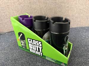lot 76 image: 3 Pack of Glass Butt Buckets