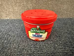 lot 152 image: 12 Pack of Chef Boyardee Cups
