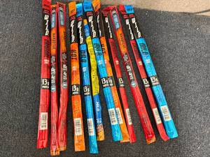 lot 170 image: 12 Jack Links Beef Sticks