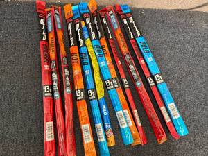 lot 173 image: 12 Jack Links Beef Sticks