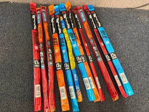 lot 174 image: 12 Jack Links Beef Sticks
