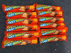 lot 196 image: 12 Reeses Fast Break Bars