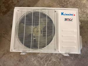 lot 18 image: 12,000BTU Mini Spilt Heat Pump Air Conditioner
