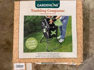 lot 24 image: 15.9 Gallon Tumbling Composter